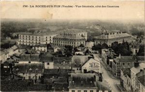 CPA LA ROCHE-sur-YON - Vue générale cote des Casernes (297595)