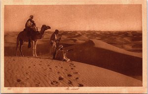 Africa Au Désert Vintage Postcard C145