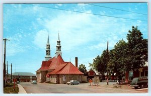 ST.-JEAN PORT JOLI, Quebec Canada ~ Eglise CHURCH Street Scene 1950s Postcard