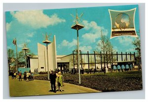 Vintage 1964 Postcard Pavilion of Paris New York Worlds Fair 1964-1965 NYC