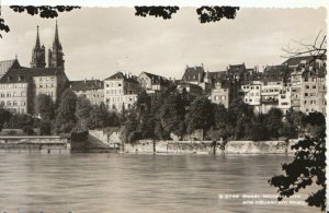 Switzerland Postcard - Basel - Munster Und Alte Hauser Am Rhein - Ref 8071A