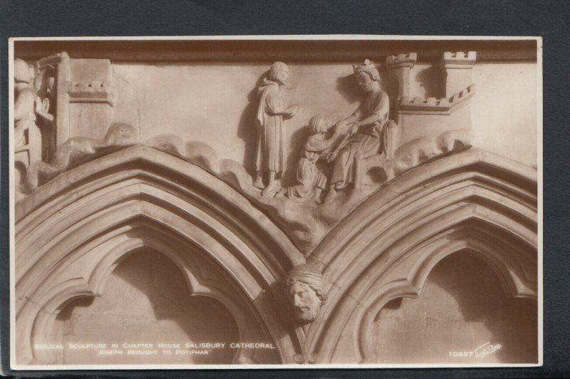 Wiltshire Postcard - Biblical Sculpture, Salisbury Cathedral    RS14292