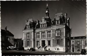 CPA MALESHERBES - L'Hotel de Ville (165067)