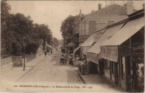 CPA ARCACHON-Le Boulevard de la Plage (27970)