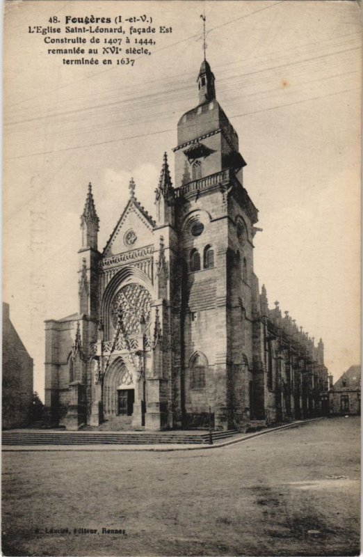 CPA Fougeres Eglise St Leonard (1237433)