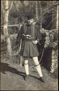 greece, Unknown Armed Patriotic Soldier Riffle Pistol (1910s) Balcan War RPPC
