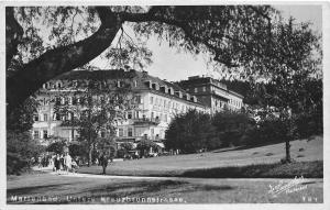 B3739 Czech Republic Marienbad Untere Kreuzbrunnstrasee 1932  front/back scan