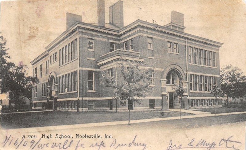 H30/ Noblesville Indiana Postcard c1910 High School Building