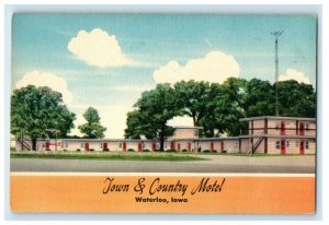 c1940s Town and Country Motel Waterloo Iowa IA Unposted Vintage Postcard