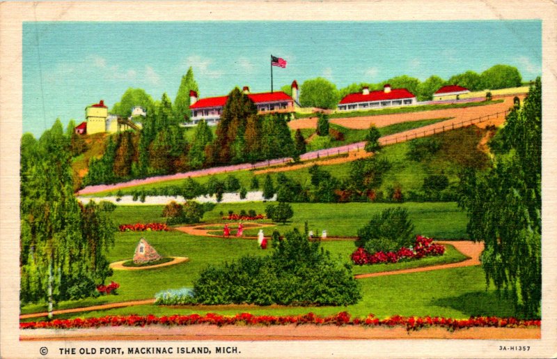 Mackinac Island MI Old Fort Full View Postcard Unused (29475)