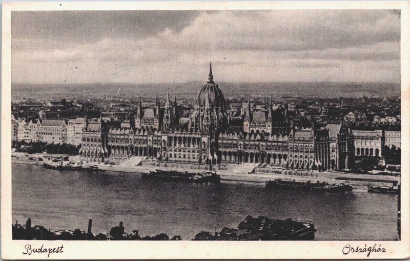 Hungary Budapest Parliament Building Vintage Postcard 09.47