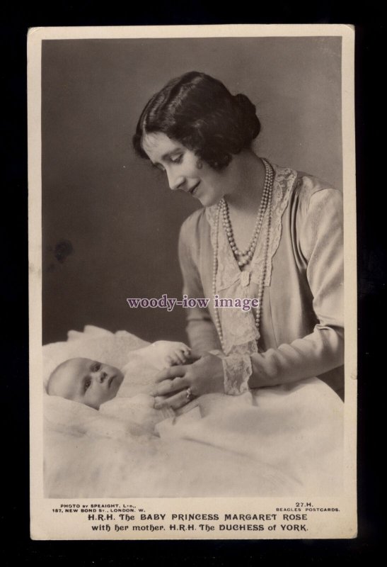 r3477 - The Duchess of York with baby daughter Princess Margaret - postcard