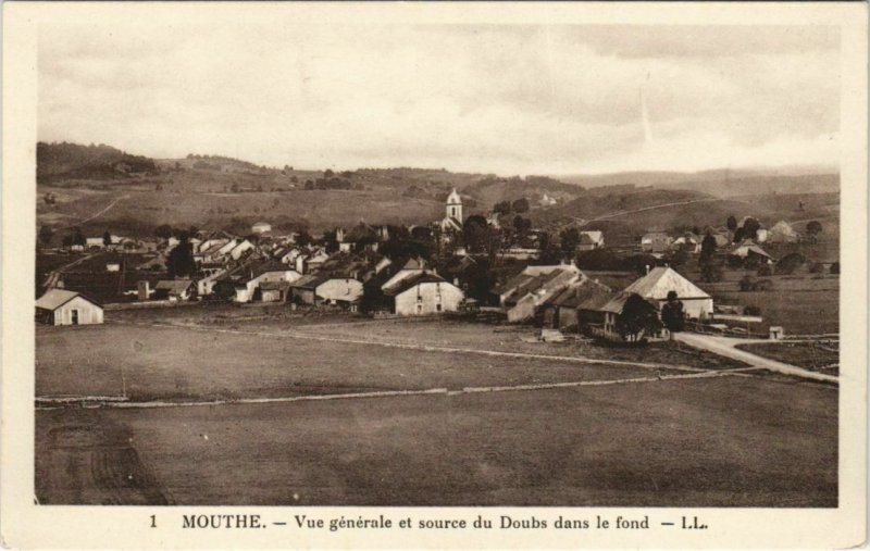 CPA MOUTHE Vue Generale et Source du Doubs dans le Fons (1115595)