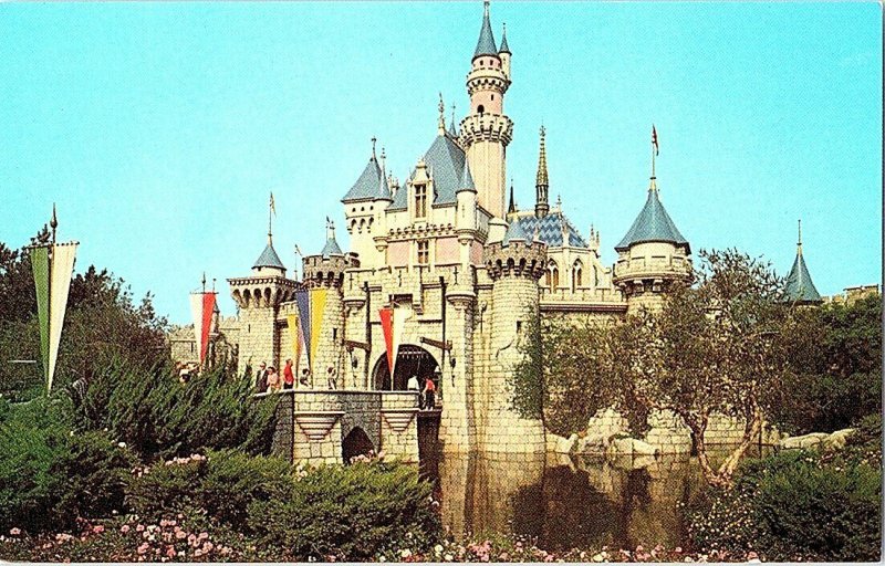 Disneyland Sleeping Beauty Castle Vintage Postcard Standard View Card 