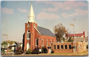 VINTAGE POSTCARD THE PRECIOUS BLOOD CATHOLIC CHURCH AT CULPERER VIRGINIA