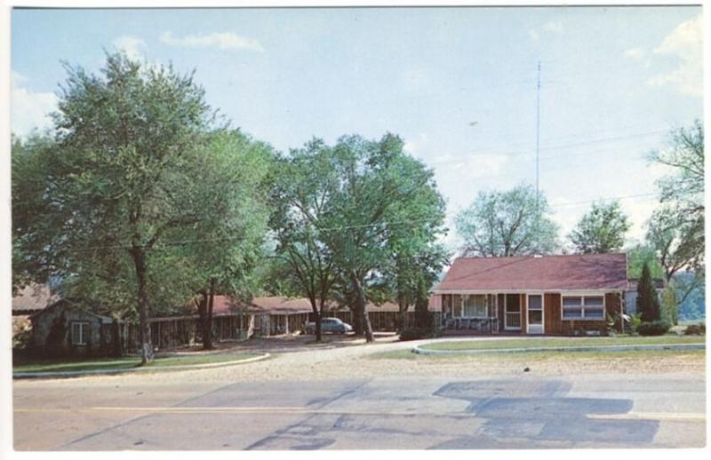 Yellville AR Ozark Motel near Fishing Sites Old Car Lodging Postcard