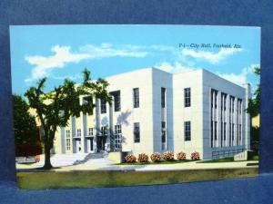 Postcard AL Fairfield City Hall