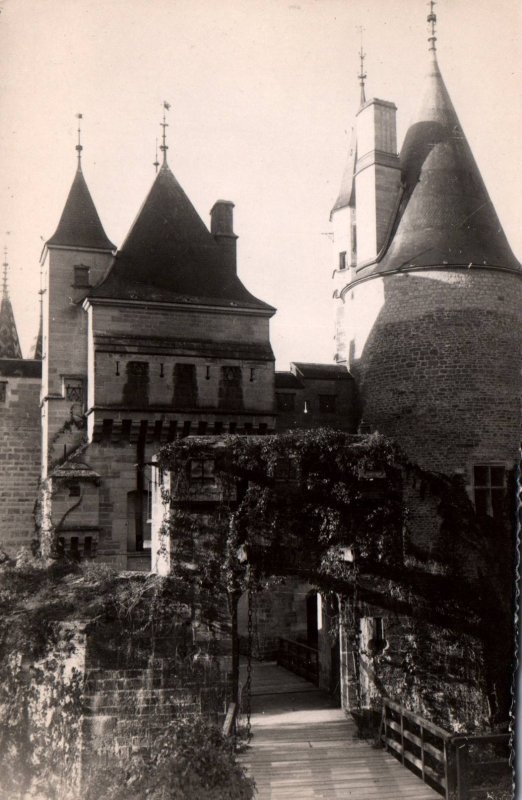 Le Chateau,Larochepot,France BIN