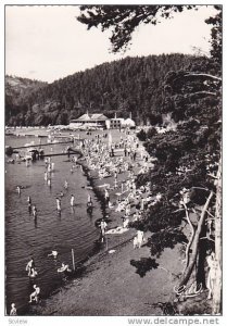 RP, Le Lac Chambon, Sa Plage, L'Auvergne (Puy-de-Dome), France, PU-1960