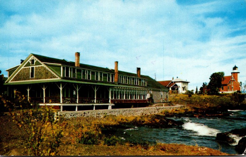 Michigan Eagle Harbor The Lake Breeze Resort 1965