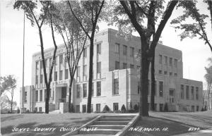 Anamosa Iowa~Jones County Court House~Steps in Foreground~1940s RPPC Postcard