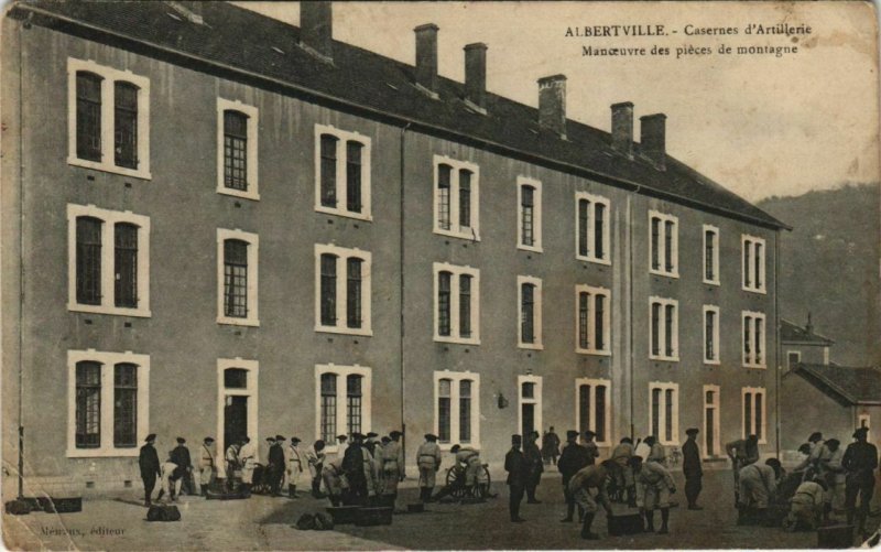 CPA ALBERTVILLE Casernes d'Artillerie (1191098)