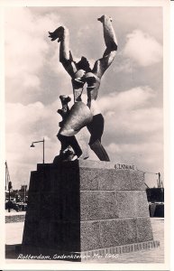 RPPC WWII Netherlands, Monument to Victims of Rotterdam Fireboming, 1940 Art 2