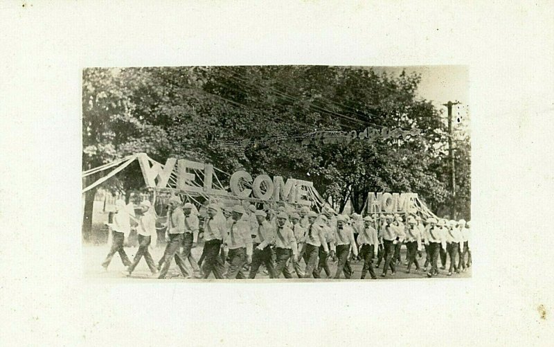 Postcard RPPC Early 1900s Welcome Home Parade, Unidentified .       Q5