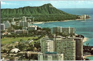 Postcard BEACH SCENE Waikiki Hawaii HI AJ4223