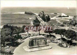 Modern Postcard Biarritz War memorial and the Rock of the Virgin