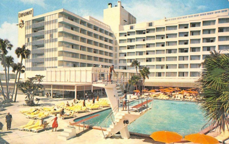 DIPLOMAT Resorts & Country Club, Hollywood-By-The-Sea, Florida ca 1960s Postcard