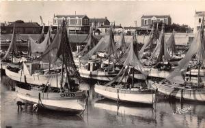 BR28721 Ile d Oleron la cotiniere ship bateaux france