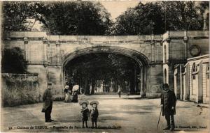 CPA Chateau de DREUX - Passerelle du Parc (279903)