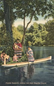 Vintage Postcard 1930's Native Americans  And Their Dugout Canoe Chickee Florida