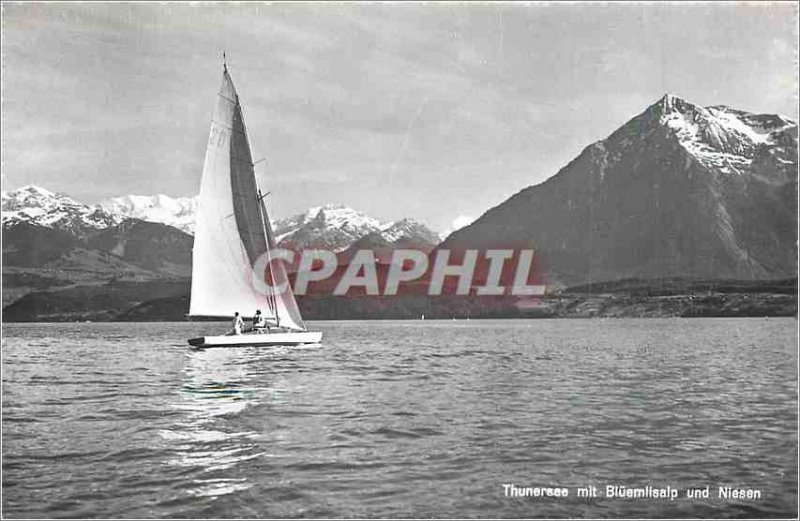 Modern Postcard Thunersee mit Niesen und Bluemlisalp Boat