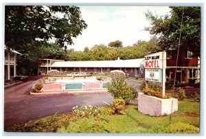 c1960 Sleepy Hollow Motel Woods Hole Exterior Cape Cod Massachusetts MA Postcard