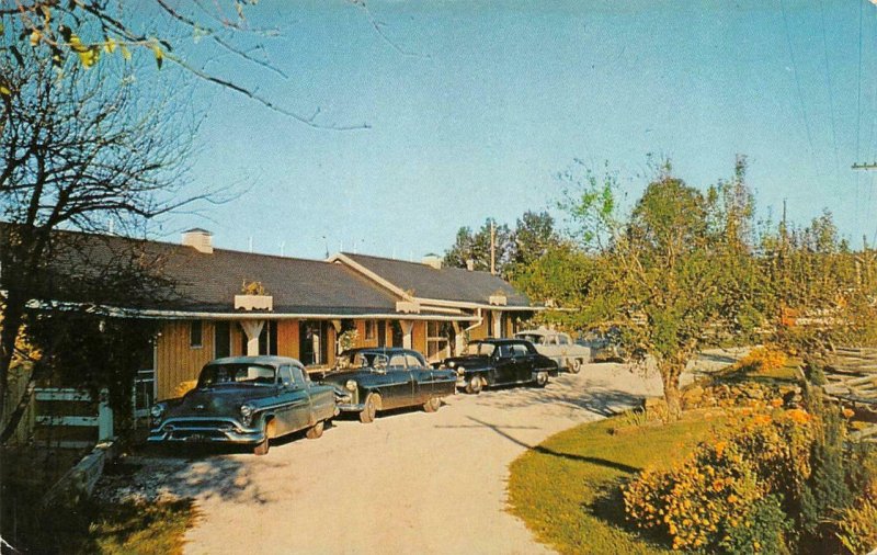 NASHVILLE, Indiana IN ~ORCHARD HILL MOTEL~Wm Gore Jr ROADSIDE 50's Cars Postcard