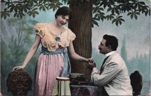 Victorian Romantic Couple Love & Romance Postcard C382
