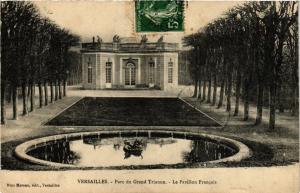 CPA VERSAILLES - Parc du Grand TRIANON - Le Pavillon Francais (353601)