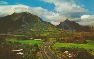 Hawaii Honolulu With Koolau Mountains In Background