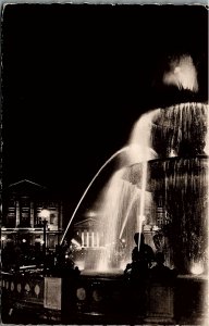 1955 PARIS LA NUIT WATER FOUNTAIN REAL PHOTO POSTCARD 17-77