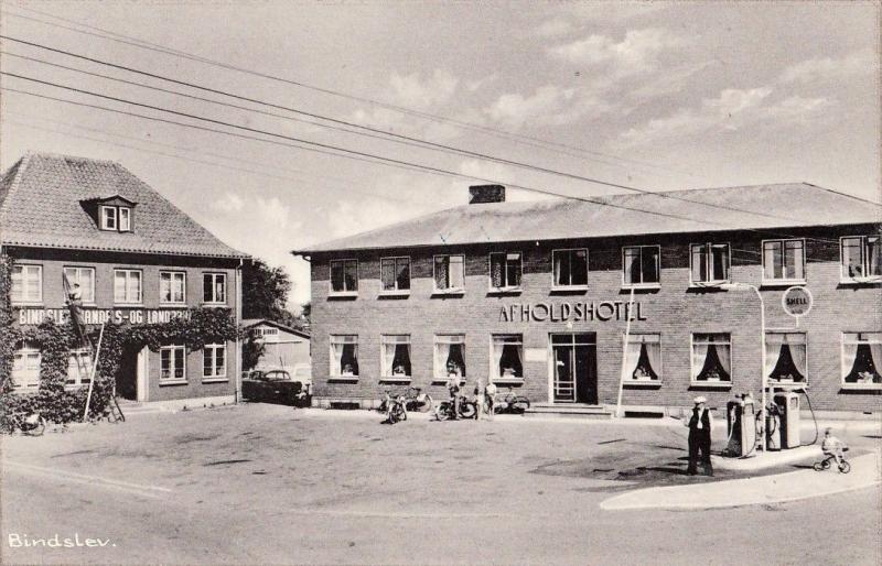 DENMARK DANMARK BINDSLEV AFHOLDS HOTEL SHELL GAS STATION IN FRONT MOTORBIKES