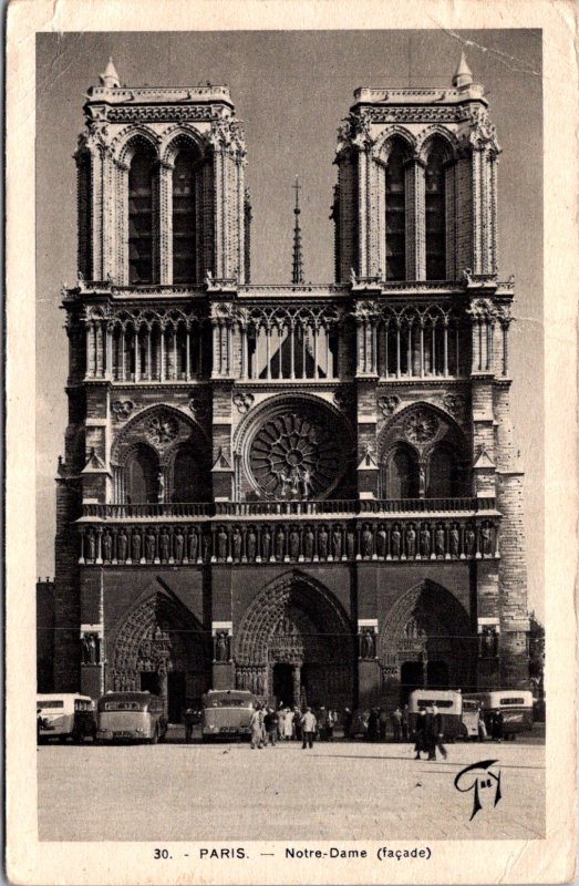 Notre Dame Cathedral Paris façade vintage 1940s cars rose window