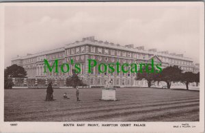 Middlesex Postcard - Hampton Court Palace, South East Front  RS32570