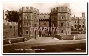 Postcard Old Henry VIII Gateway Windsor Castle