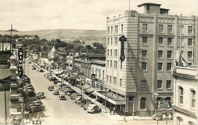 Autos Birdseye View Hotel Rex Drugs Pendleton OREGON RPPC real photo 3717