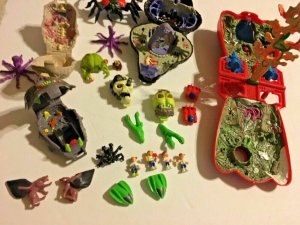 Vintage Mighty Max Bluebird & Hot Wheels Reef Raiders Lot Figures  SKU 080-031