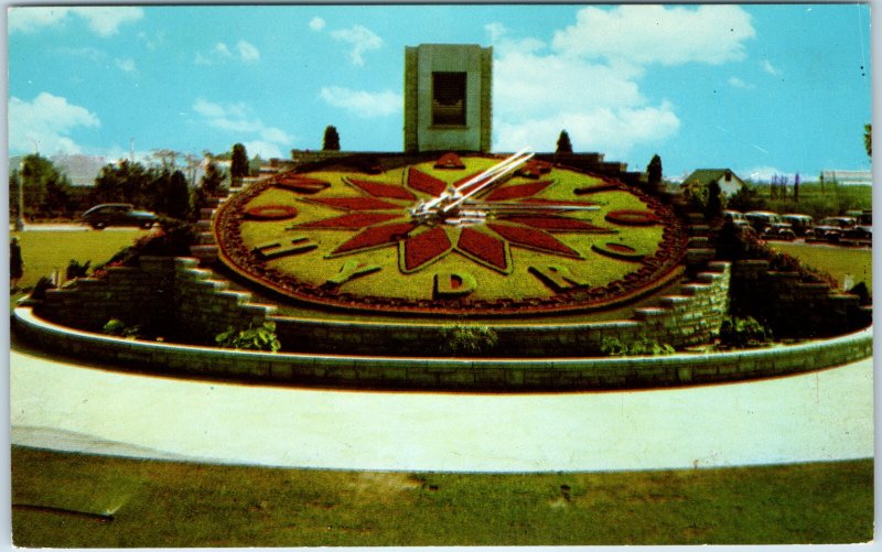 c1953 Queenston, ON Clock Postcard w/ Niagara Falls Howard Johnson's Advertising