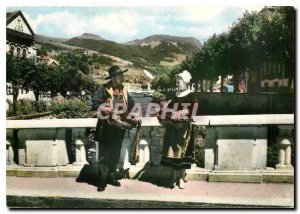 Postcard Modern Auvergne Old Folk Players