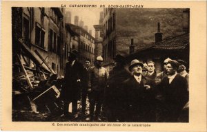 CPA La Catastrophe de Lyon-Saint-Jean - Les Autorites Municipales (1035533)